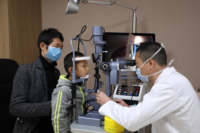 孩子也會得白內障